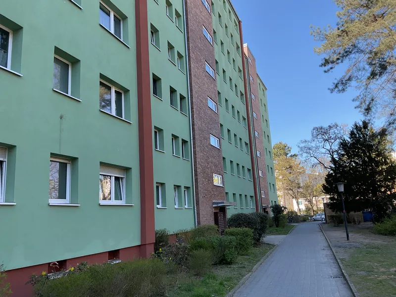 3-Zimmer-Wohnung in Spandau mit WBS 160-220 — photo 1